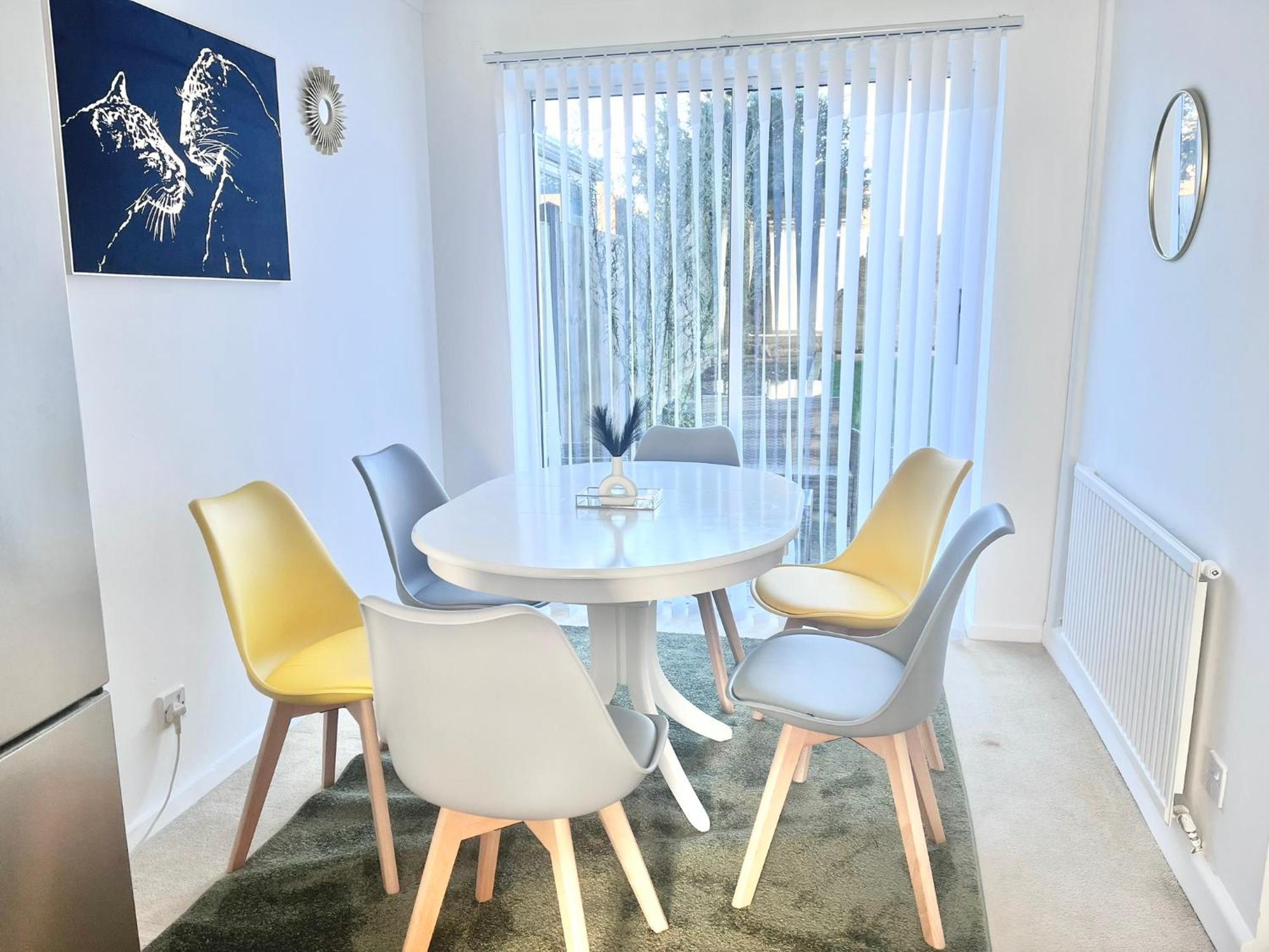 Lush House Close To Ashford Town Centre With Driveway Eksteriør bilde